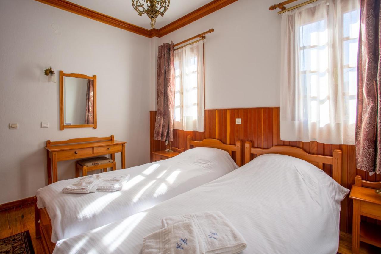Hotel Adonis Metsovo Buitenkant foto
