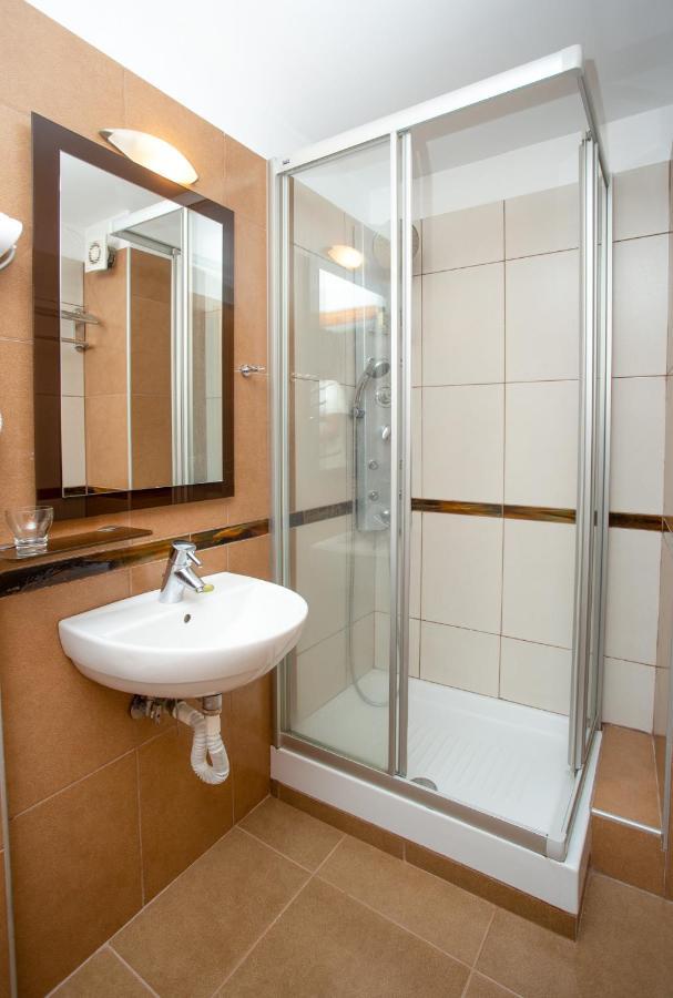 Hotel Adonis Metsovo Buitenkant foto