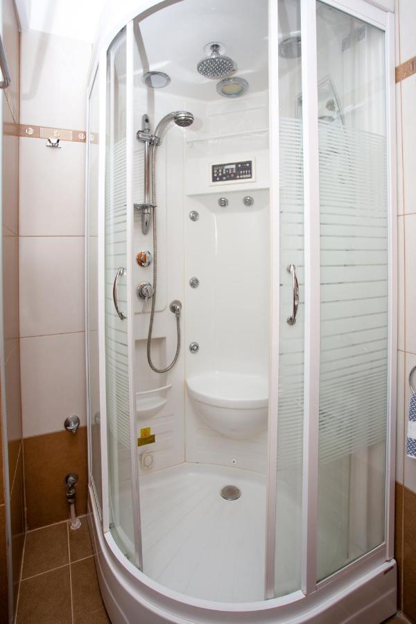 Hotel Adonis Metsovo Buitenkant foto