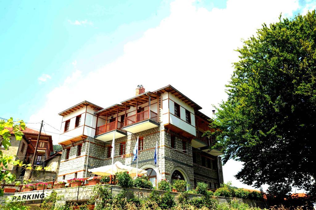 Hotel Adonis Metsovo Buitenkant foto